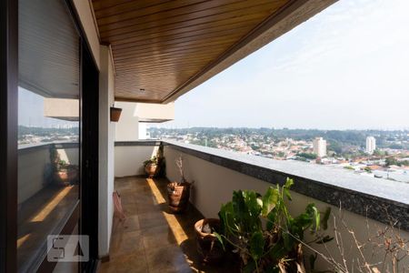 Apartamento para alugar com 280m², 4 quartos e 3 vagasVaranda dos quartos 1 e 2