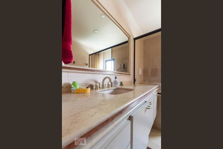 Apartamento para alugar com 280m², 4 quartos e 3 vagasBanheiro Social