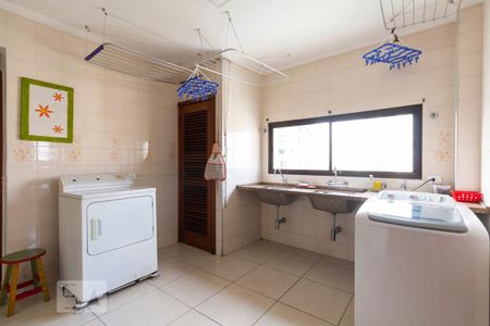 Apartamento para alugar com 280m², 4 quartos e 3 vagasÁrea de Serviço