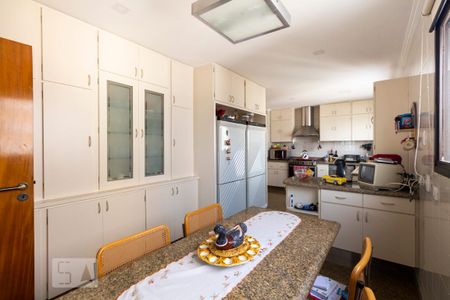 Apartamento para alugar com 280m², 4 quartos e 3 vagasCozinha