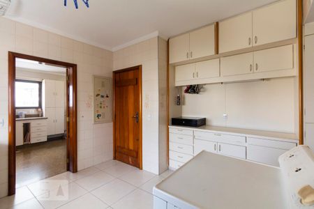 Apartamento para alugar com 280m², 4 quartos e 3 vagasÁrea de Serviço