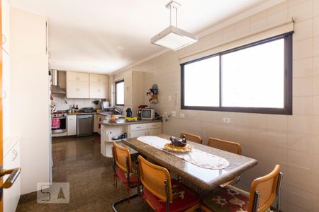 Apartamento para alugar com 280m², 4 quartos e 3 vagasCozinha