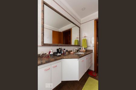 Apartamento para alugar com 280m², 4 quartos e 3 vagasSuíte - Quarto 4