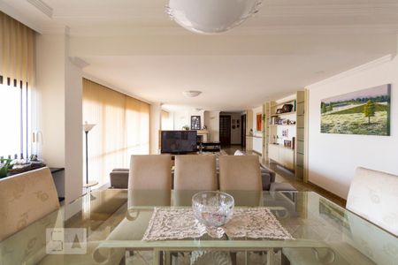 Sala de apartamento para alugar com 4 quartos, 280m² em Vila Alexandria, São Paulo