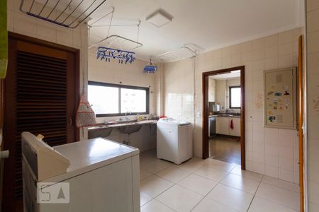 Apartamento para alugar com 280m², 4 quartos e 3 vagasÁrea de Serviço