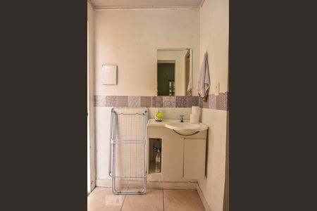 Casa à venda com 209m², 4 quartos e 2 vagasBanheiro Edícula de Serviços