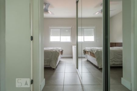 Apartamento à venda com 81m², 2 quartos e 2 vagas Apartamento à venda com 81m², 2 quartos e 2 vagasSuíte