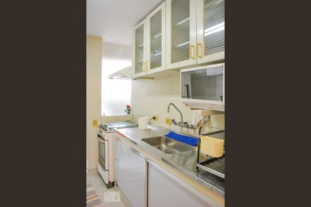 Apartamento à venda com 71m², 2 quartos e sem vagacozinha