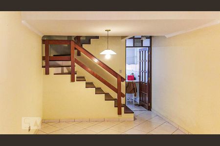 Sala de casa para alugar com 2 quartos, 90m² em Vila Alexandria, São Paulo