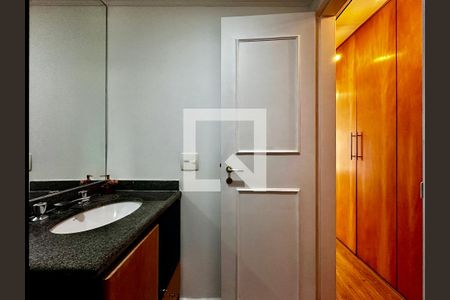 Apartamento para alugar com 70m², 2 quartos e 1 vagaBanheiro Suíte