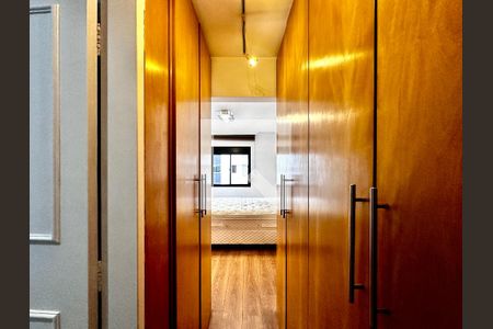 Apartamento para alugar com 70m², 2 quartos e 1 vagaCloset Suíte