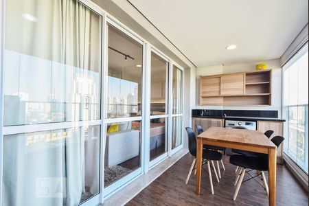 Studio para alugar com 42m², 1 quarto e 1 vaga Studio para alugar com 42m², 1 quarto e 1 vagaVaranda