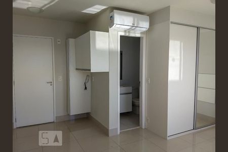 Sala/Quarto de kitnet/studio à venda com 1 quarto, 38m² em Jardim Novo Santo Amaro, São Paulo