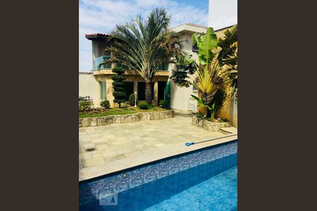 Casa à venda com 470m², 4 quartos e 7 vagasPiscina