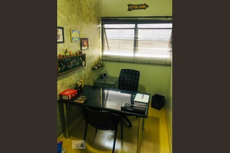 Casa à venda com 470m², 4 quartos e 7 vagasEscritório