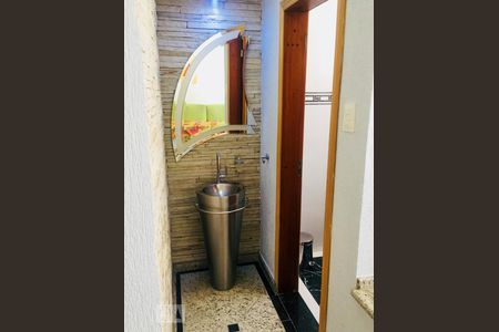 Casa à venda com 470m², 4 quartos e 7 vagasLavabo