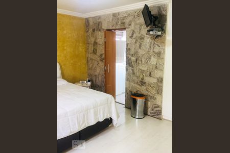 Casa à venda com 470m², 4 quartos e 7 vagasQuarto Suíte 1