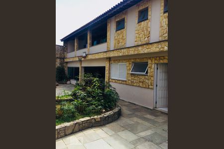 Casa à venda com 470m², 4 quartos e 7 vagasFachada