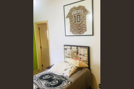 Casa à venda com 470m², 4 quartos e 7 vagasQuarto Suíte 2