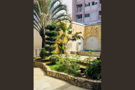 Quintal de casa à venda com 4 quartos, 470m² em Vila Carrão, São Paulo