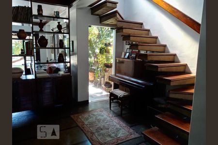 Casa à venda com 3 quartos, 200m² em Anil, Rio de Janeiro