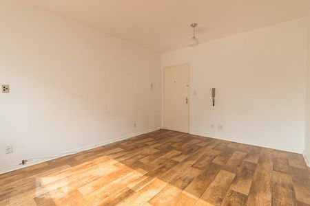 Sala/Quarto de kitnet/studio para alugar com 1 quarto, 28m² em Passo da Areia, Porto Alegre