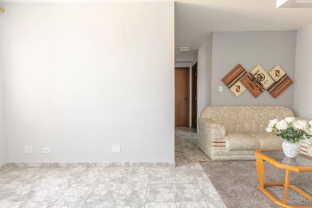Apartamento para alugar com 75m², 3 quartos e 1 vagaSala