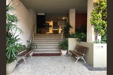 Apartamento para alugar com 85m², 2 quartos e 1 vagaFachada