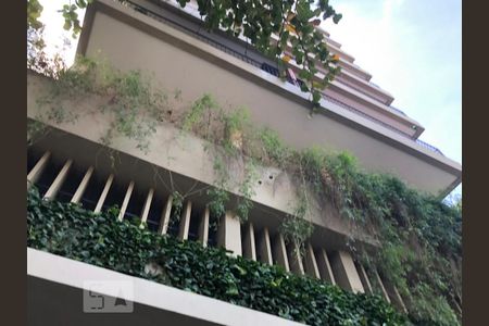 Apartamento para alugar com 85m², 2 quartos e 1 vagaFachada