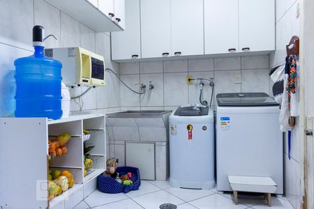 Casa à venda com 200m², 3 quartos e 4 vagasLavanderia