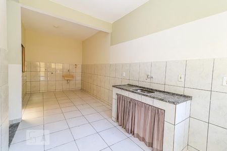 Casa para alugar com 50m², 1 quarto e sem vaga Casa para alugar com 50m², 1 quarto e sem vagaCozinha e Área de Serviço