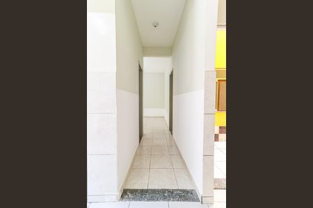 Corredor de casa para alugar com 1 quarto, 50m² em Curicica, Rio de Janeiro