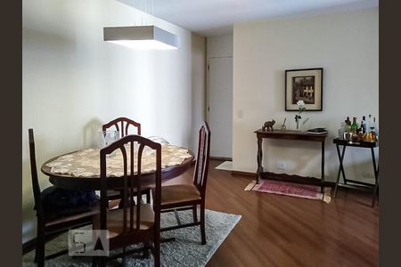 Sala de apartamento à venda com 3 quartos, 107m² em Vila Olímpia, São Paulo