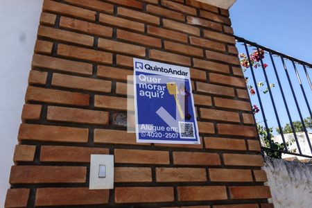 Casa à venda com 120m², 3 quartos e 2 vagas Casa à venda com 120m², 3 quartos e 2 vagasFachada