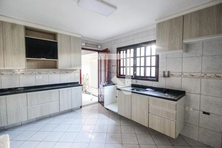 Casa à venda com 120m², 3 quartos e 2 vagas Casa à venda com 120m², 3 quartos e 2 vagasCozinha