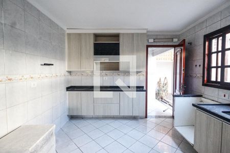 Casa à venda com 120m², 3 quartos e 2 vagas Casa à venda com 120m², 3 quartos e 2 vagasCozinha