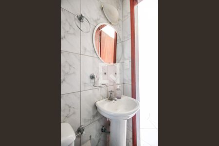 Casa à venda com 120m², 3 quartos e 2 vagas Casa à venda com 120m², 3 quartos e 2 vagasLavabo