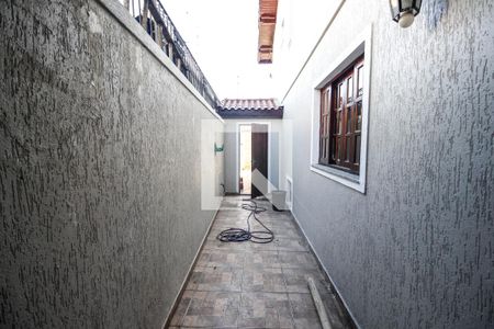 Casa à venda com 120m², 3 quartos e 2 vagas Casa à venda com 120m², 3 quartos e 2 vagasCorredor