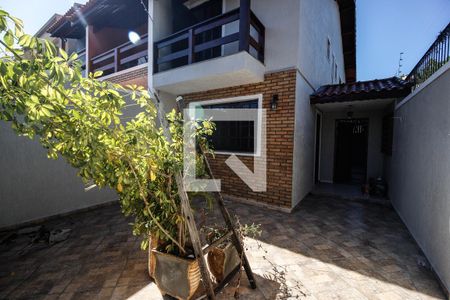 Casa à venda com 120m², 3 quartos e 2 vagas Casa à venda com 120m², 3 quartos e 2 vagasGaragem