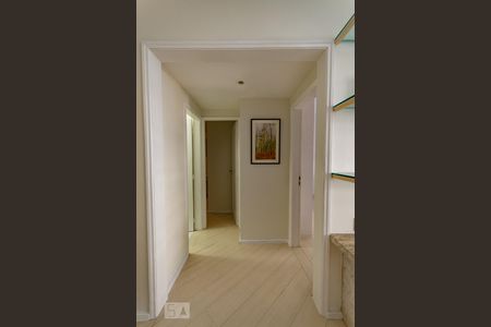 Corredor de apartamento para alugar com 2 quartos, 50m² em Ipanema, Rio de Janeiro