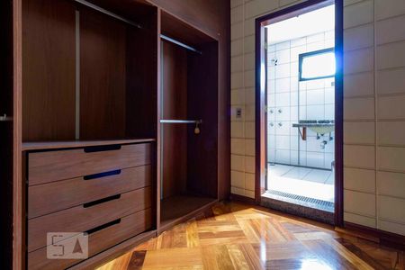 Closet Quarto 1 - Suite de apartamento para alugar com 3 quartos, 124m² em Vila Mesquita, São Paulo