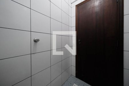 Lavabo de apartamento para alugar com 3 quartos, 124m² em Vila Mesquita, São Paulo
