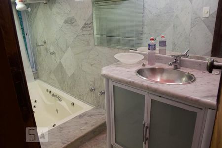 Banheiro de apartamento à venda com 1 quarto, 70m² em São Conrado, Rio de Janeiro