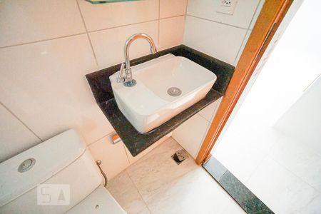 Detalhe banheiro de apartamento para alugar com 2 quartos, 45m² em Chácara Mafalda, São Paulo