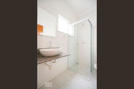 Banheiro de apartamento para alugar com 1 quarto, 35m² em Chácara Mafalda, São Paulo