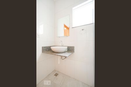 Banheiro de apartamento para alugar com 1 quarto, 35m² em Chácara Mafalda, São Paulo