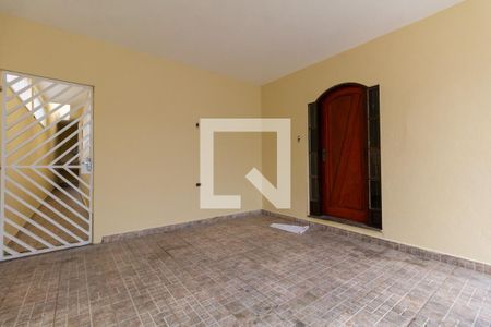Garagem de casa para alugar com 3 quartos, 200m² em Vila Ré, São Paulo