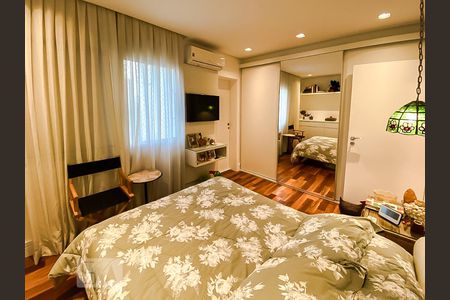 Apartamento à venda com 236m², 4 quartos e sem vagaQuarto Suíte 2