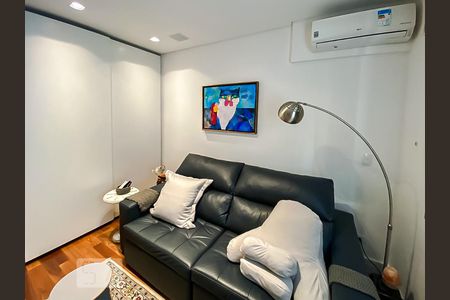 Sala de TV - quarto reversível de apartamento à venda com 4 quartos, 236m² em Santa Cecília, São Paulo