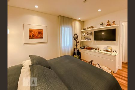 Apartamento à venda com 236m², 4 quartos e sem vagaQuarto Suíte 1